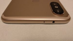Xiaomi Mi A2 の上部