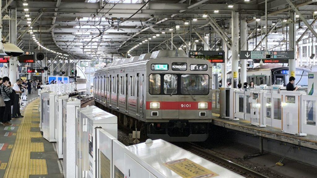 01F